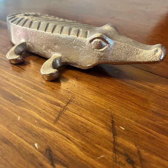 Unbranded Other - Gold tone Crocodile/Alligator Table Accent Figurine